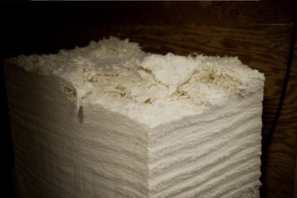 Raw white wool bail 
