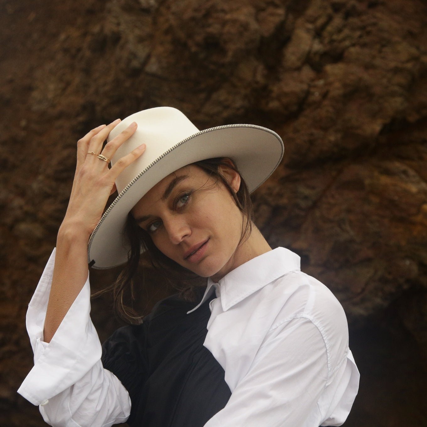 Why Sustainable Hats Are Better for People with Sensitive Scalps